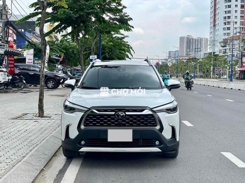 Toyota Cross 1.8V 2022 Trắng Lướt 2 vạn km