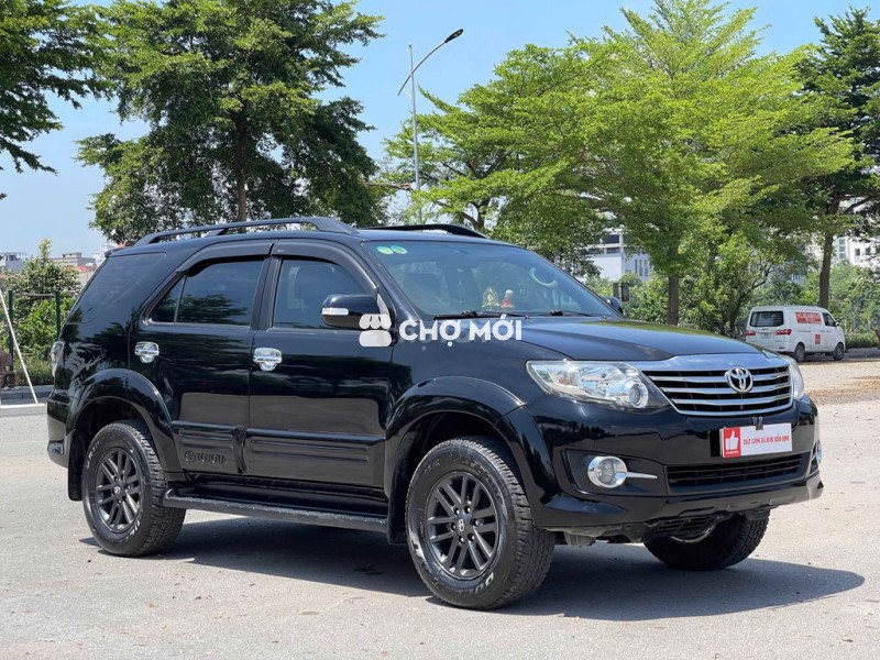 Toyota Fortuner 2016 2.7V 4X2 AT lên nhiều đồ xịn