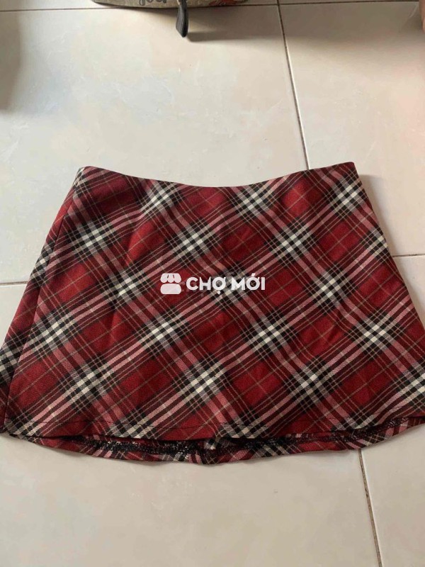Chân váy kẻ, Áo thun