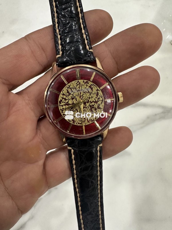 Đồng hồ cổ siêu mỏng