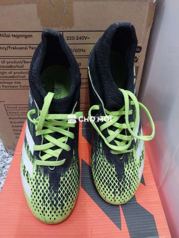 Giày đá bóng trẻ em size 36 Adidas Predator