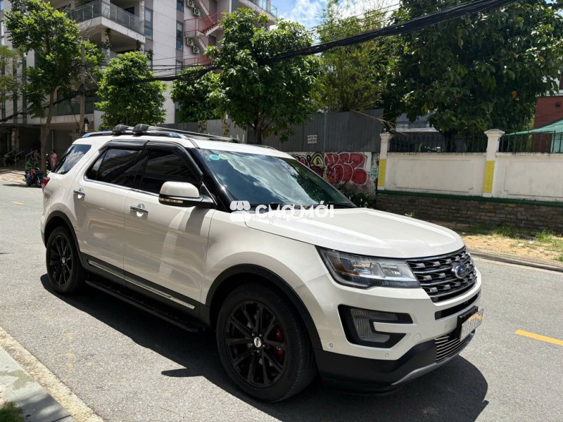 Gia đình bán Ford Explorer 2017 (Odo 29.000km)
