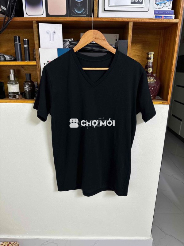 pass áo uniqlo chính hãng, như mới ạ