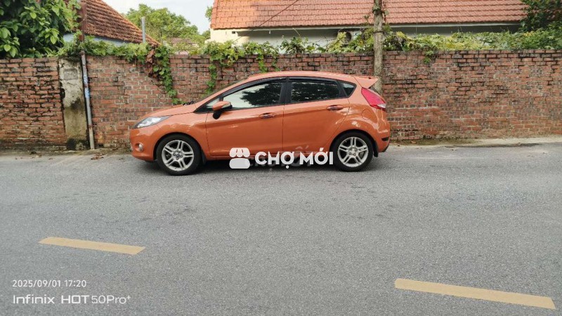 3 131 2011 1.6 AT Hatchback - 90000 km