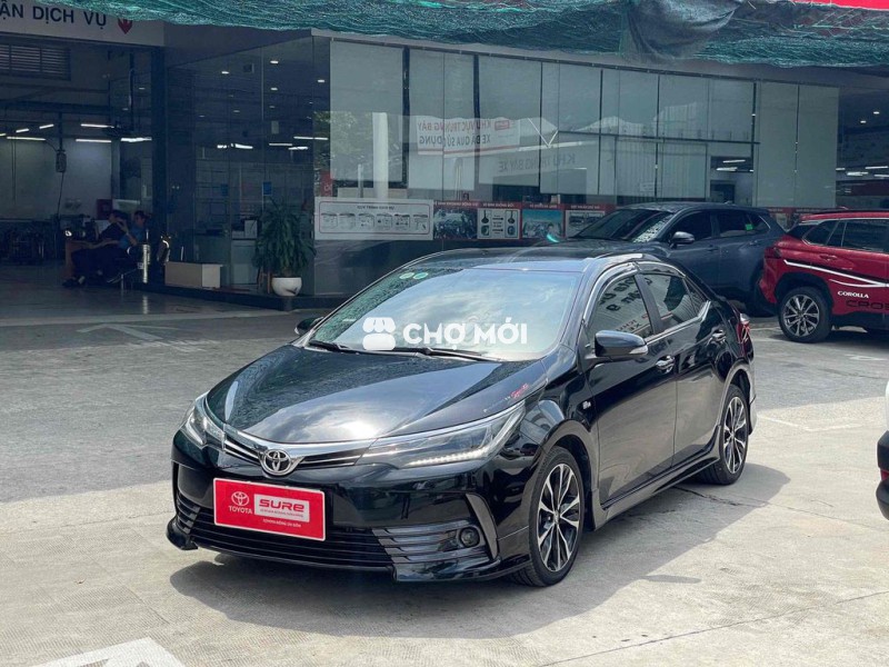 Toyota Corolla Altis 2017 2.0V Sport đi chỉ 13.000