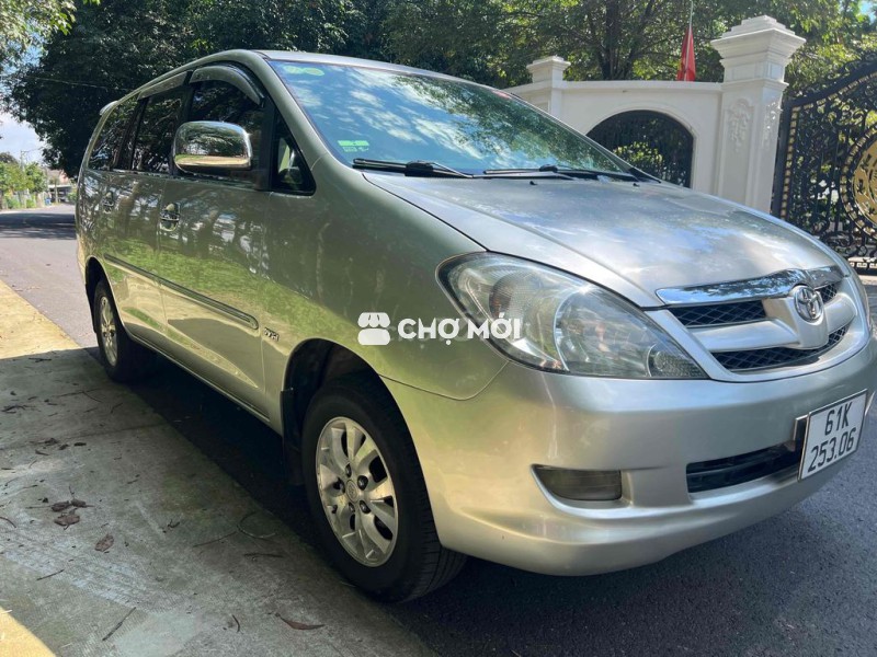 Toyota Innova 2006 G - 150000 km