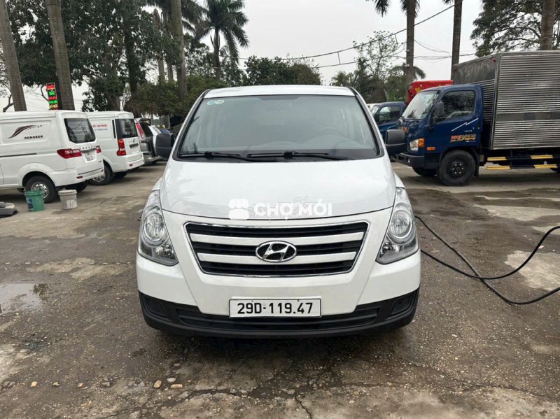 Huyndai Starex sản xuất 2016 - 80000 km