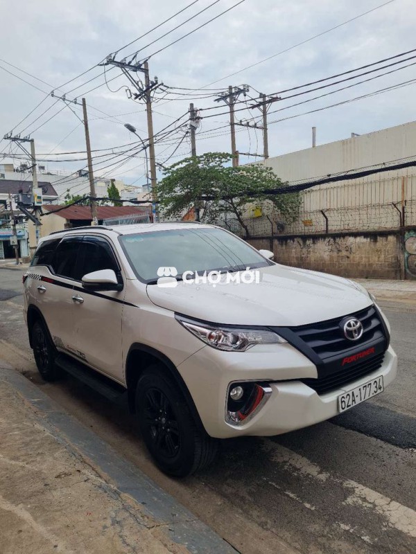TOYOTA FORTUNER 2 4G,máy dầu,tựđộng,2020,ZINĐEP95%