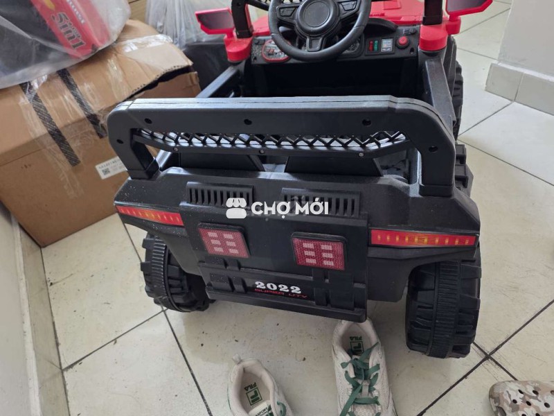 Xe ô tô điện cho bé