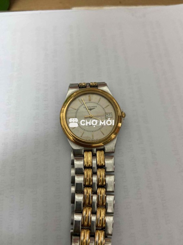 Bán chiếc đồng hồ