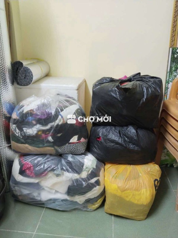 Quần áo cần cho ai đi từ thiện