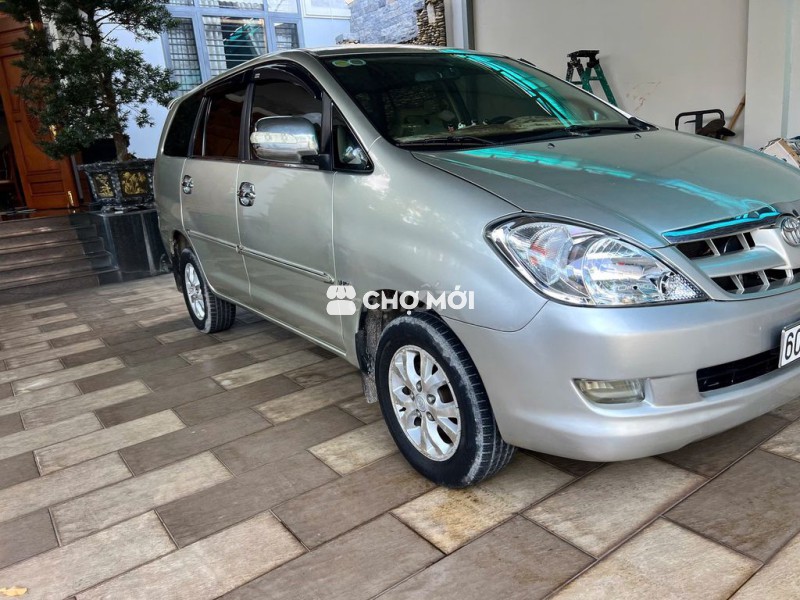 Toyota Innova 2006 G - 180000 km