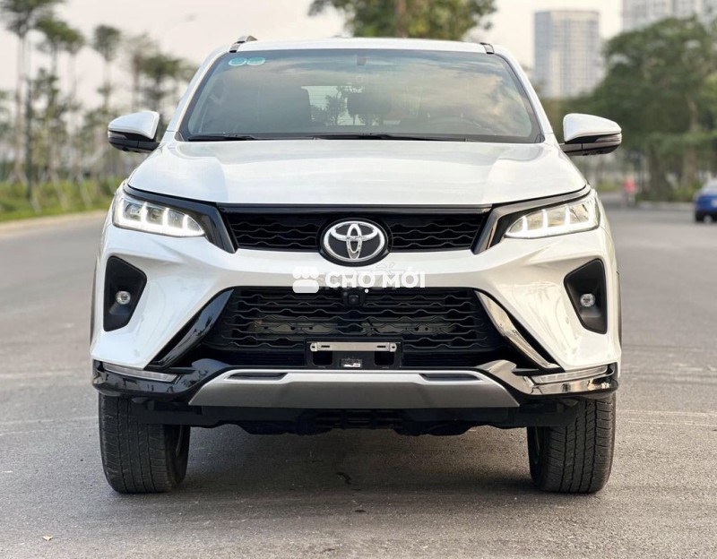 Toyota Fortuner 2023 Legender 2.4L 4x2 AT 29000 km
