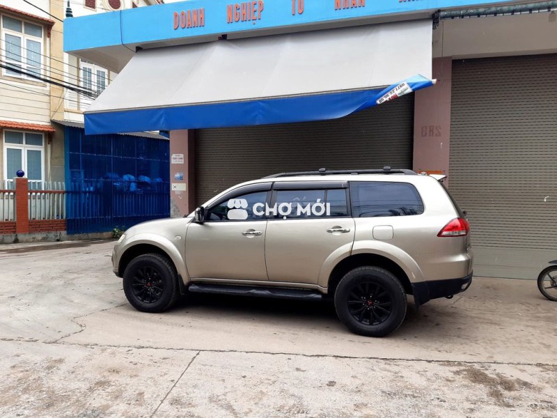 Mitsubishi Pajero Sport 2016 D 4x2 MT - 40000 km
