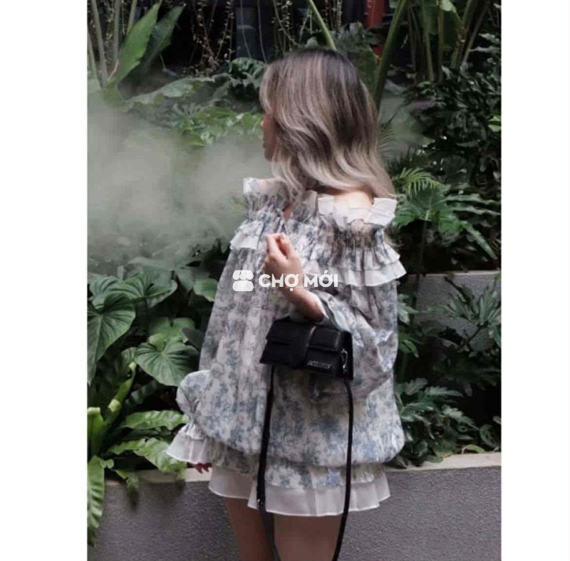 new mặc 1l đi chụp ảnh ạ