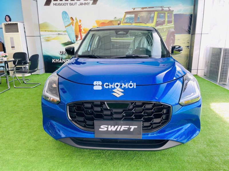 Suzuki Swift 2025 giao ngay chỉ với 195 triệu