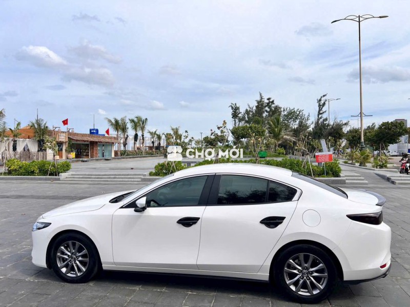 MAZDA 3 1.5 LUXURY 2022 GIA ĐÌNH LƯỚT ĐẸP VAY 70%