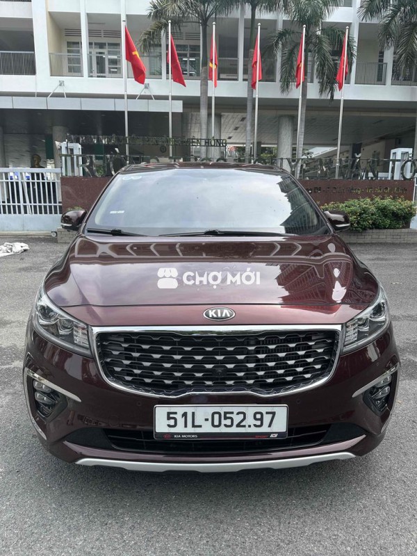 Kia Sedona 2019 - 890000 km