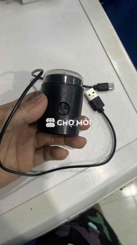 em thanh lý tông đơ cắt tóc cho bé với máy cạo râu