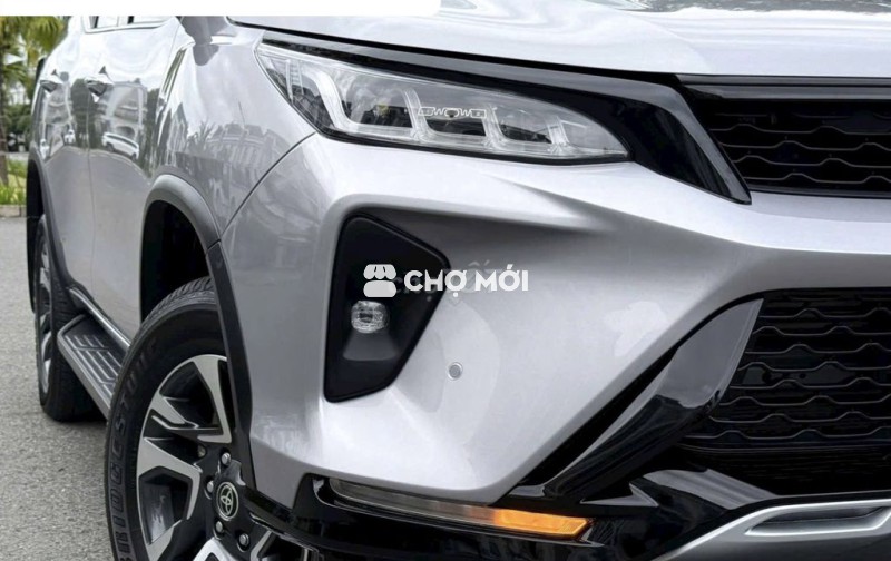 Toyota Fortuner 2023 Legender 2.4L 4x2 AT bạc