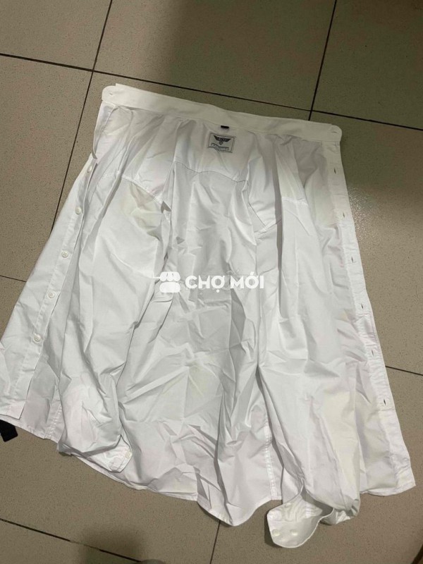 Áo sơ mi trắng tay dài