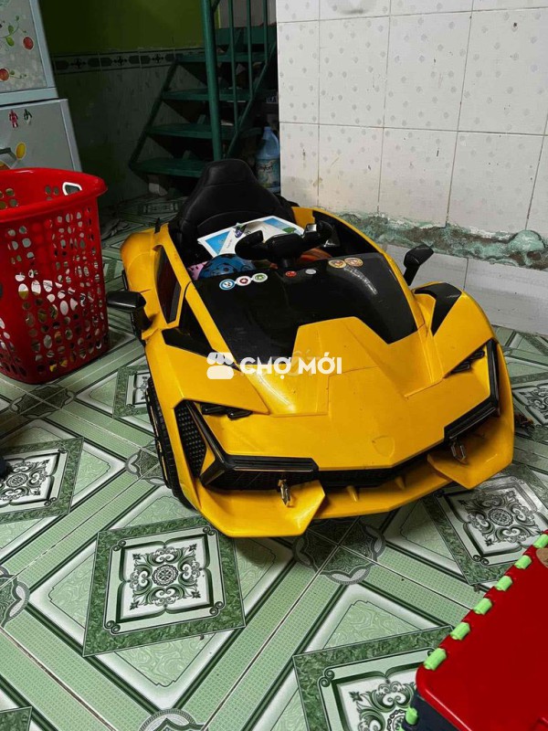xe hơi điện cho bé.
