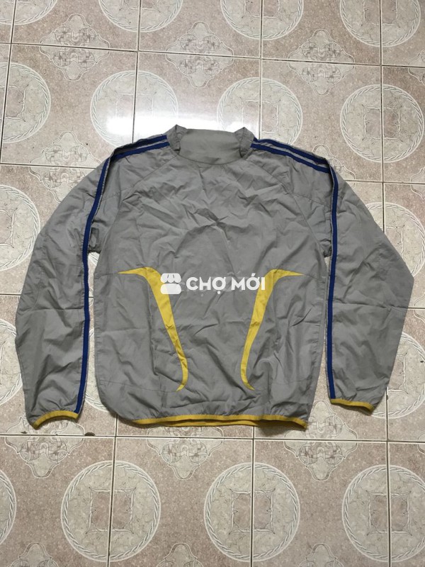 Áo gió adidas size m hàng authentic chính hãng