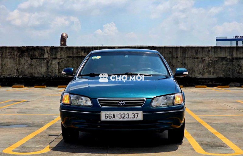 Toyota Camry 3.0 V6 Grande MT 2002