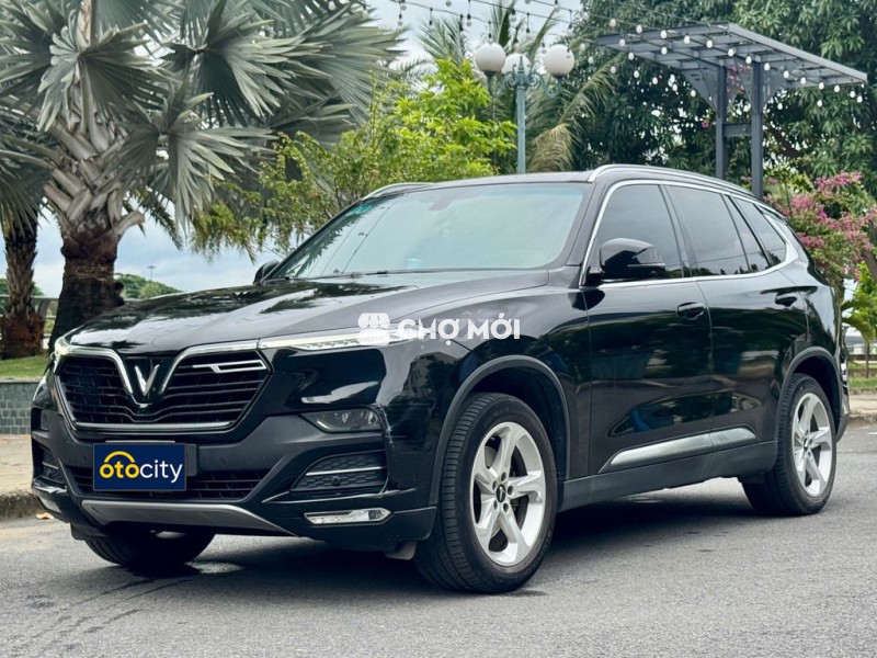 VinFast Lux SA Plus 2022 - Màu đen - 2v3km