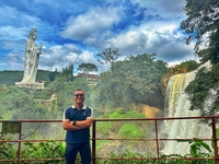 Nguyễn Hoàng