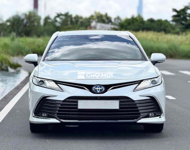 Toyota Camry Hybrid 2023 2.5Q - 6000 km Siêu mới
