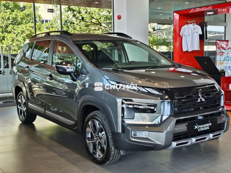 Mitsubishi Xpander Cross Nâu 2025 - Giảm kịch sàn