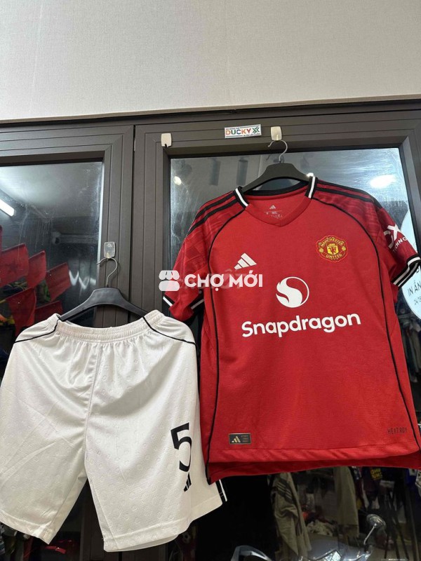 THANH LÍ Áo bóng đá MU like Auth hàng mới size S