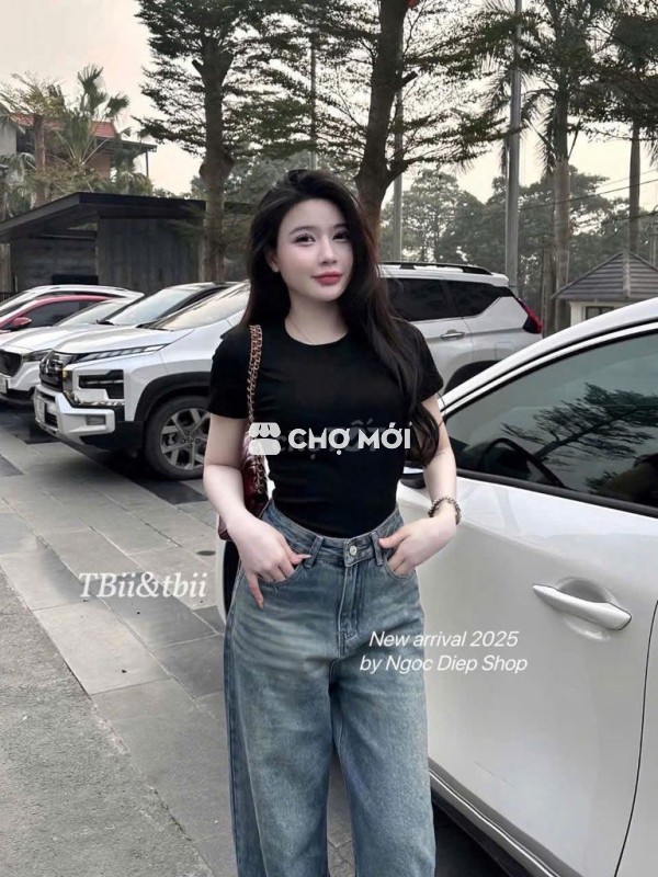 Áo thun zip trơn cổ tròn