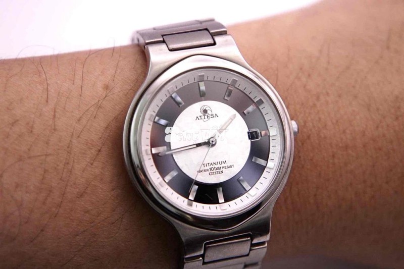 Citizen Attesa – Titanium nguyên khối, siêu nhẹ