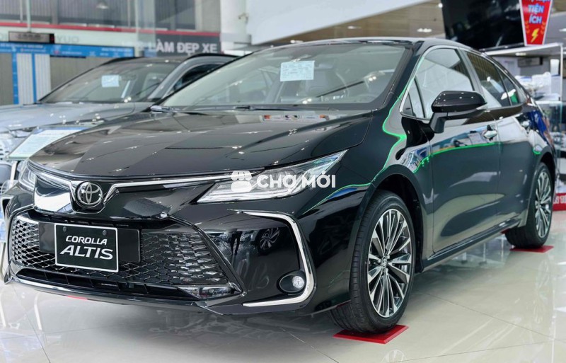 Corolla Altis 1.8V- Giảm 25 triệu & Tặng Phụ Kiện
