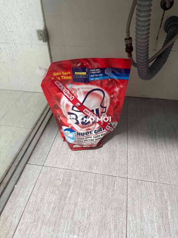 thanh lý quần áo, bột giặt, móc = 150k