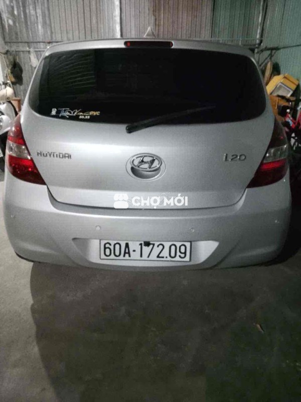 Hyundai i20 2011 1.4 AT - 100000 km