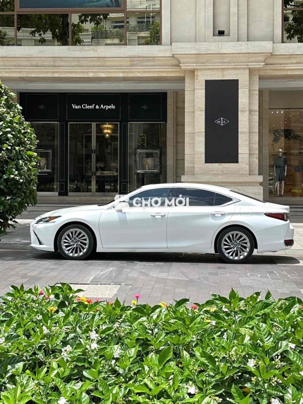 Lexus Es250 2021 - 22000 km