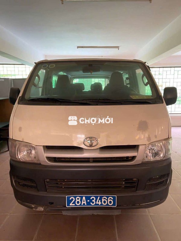 Xe sưu tầm TOYOTA HIACE H200 2006 ĐÃ HẠ Van 6 chỗ