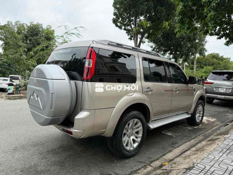 Ford Everest sx12/2014 AT 2.5 Diesel.  Limited zin