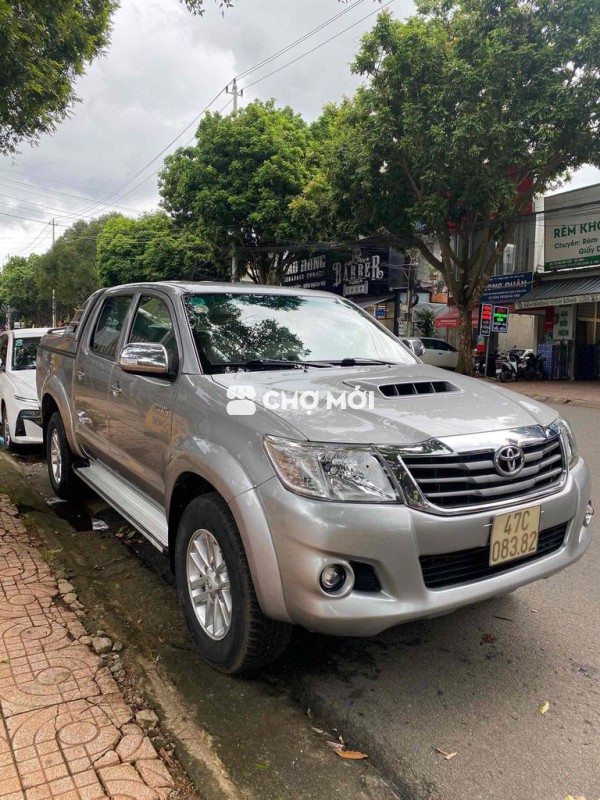 Toyota Hilux 2014 2.5E 4x2 MT - 120000 km