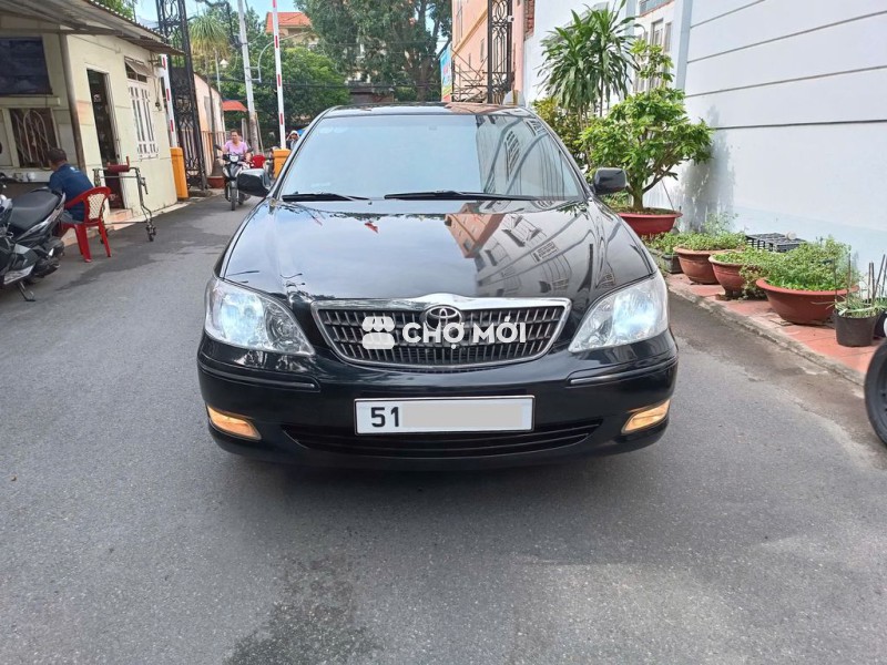 Toyota Camry 3.0V model 2004 màu đen cọp