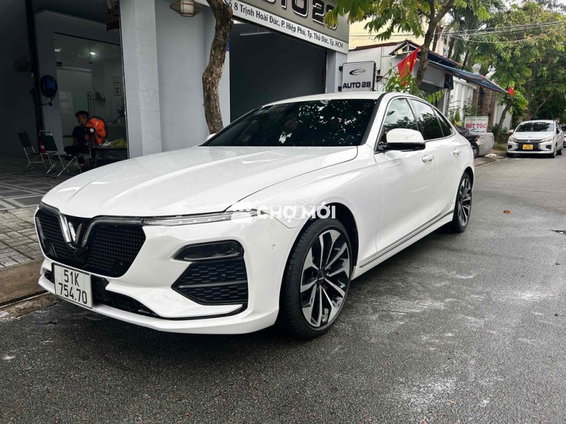 VinFast Lux A2.0 Premium 2022 - 52000 km