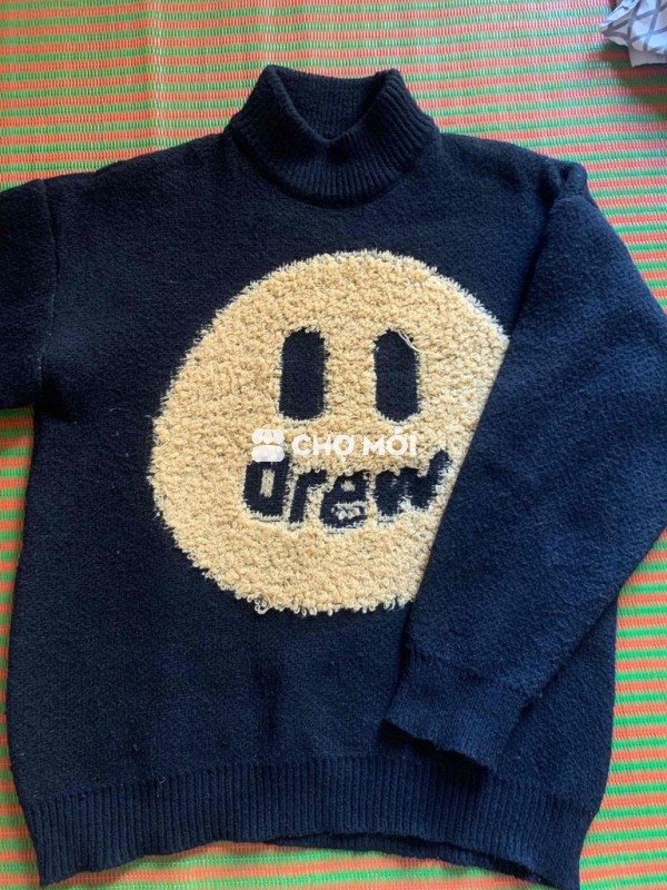 áo len mua đôi với nyc ctay rồi nên pass ạ 🥲
