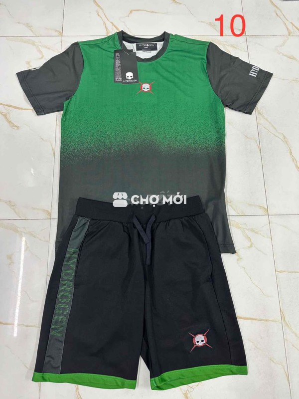 Bán mấy bộ quần áo new