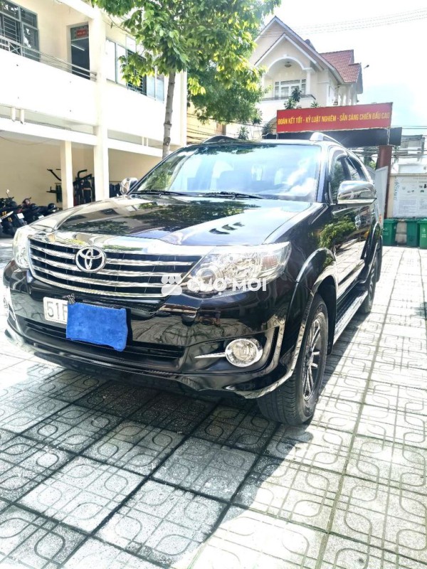 Toyota Fortuner 2015 AT một chủ mua mới từ đầu