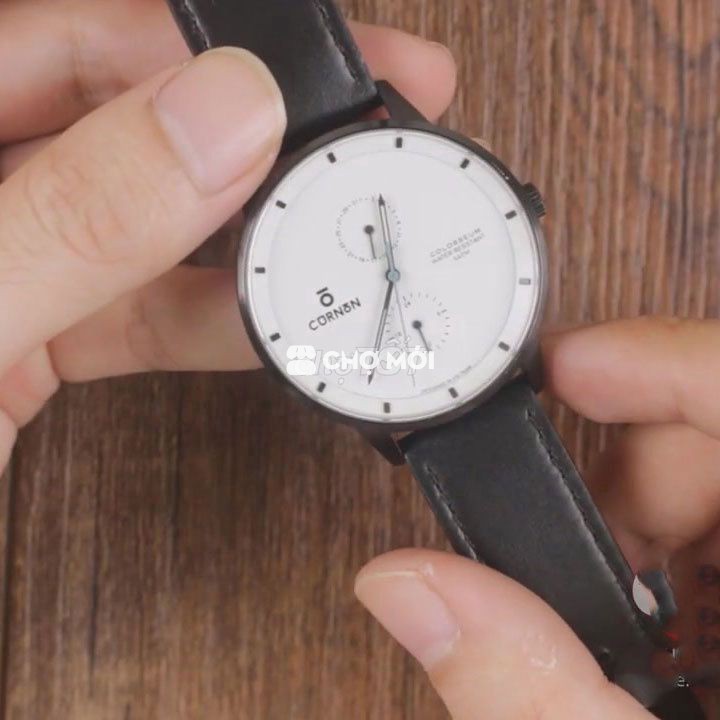 Đồng hồ đeo tay cũ Curnon Colosseum