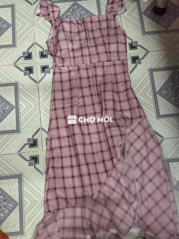 Bán lại đầm caro (chưa sử dụng)