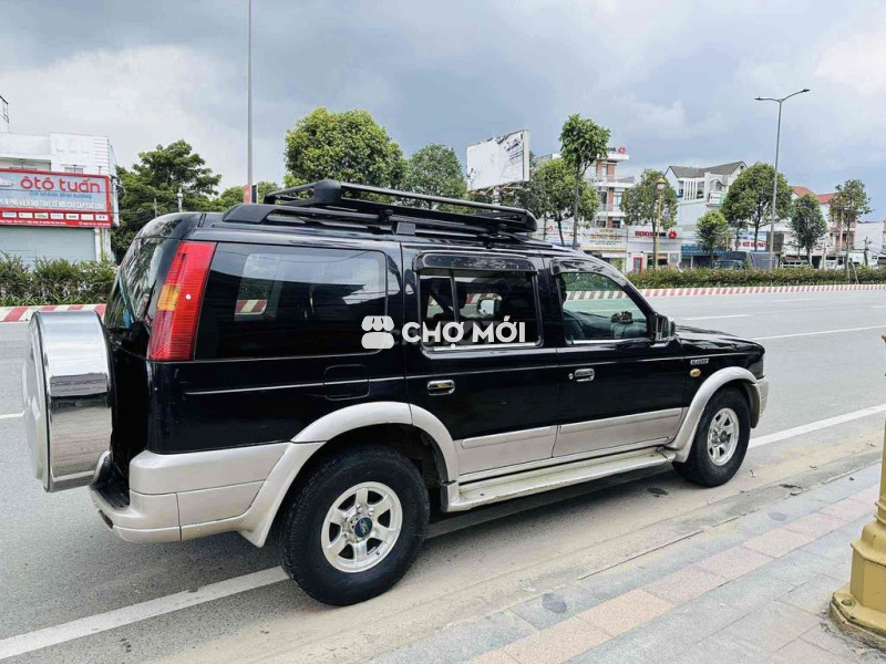 Ford Everest 2006 2.6L 4x2 MT - 300000 km